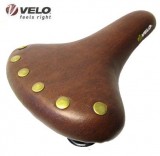 Sella Bici Classica con Borchie Colore Marrone