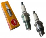 Candela Ciclomotore Scooter NGK B9ES Filetto Lungo o Corto 2 Pz.